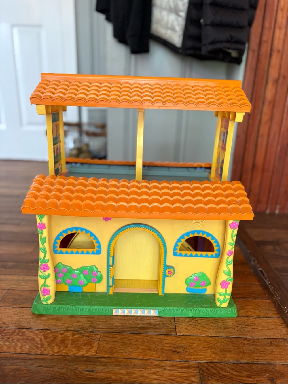 Vintage Dora The Explorer 2 Story Talking Dollhouse & Furniture